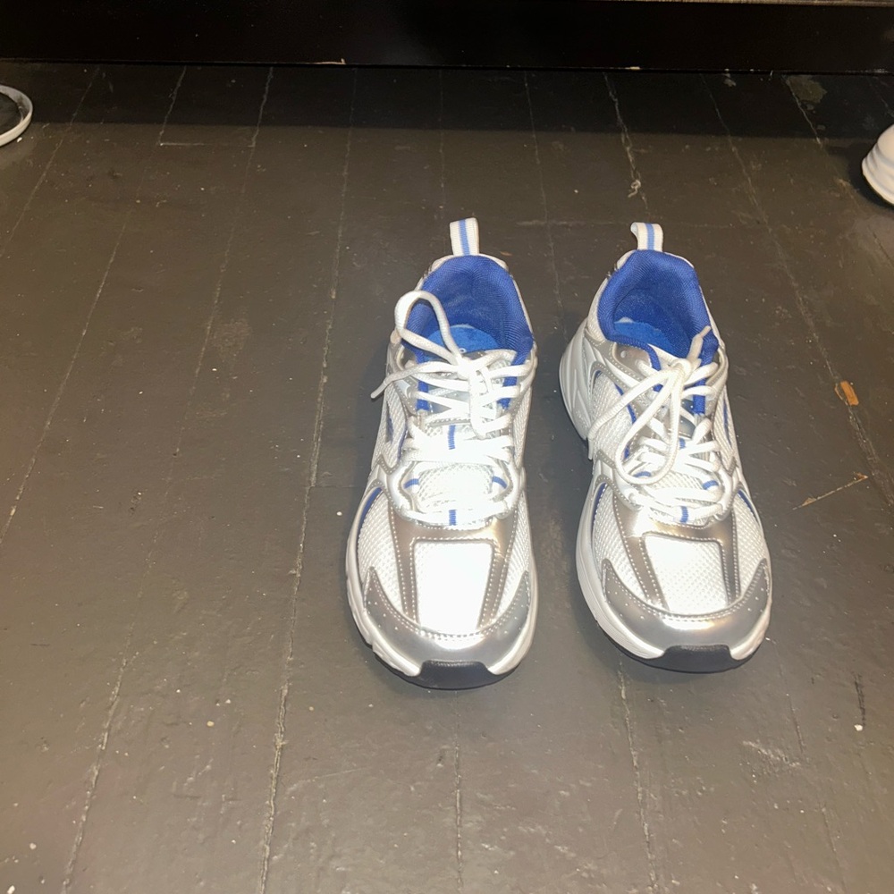 Women’s Avia Athletic Sneakers